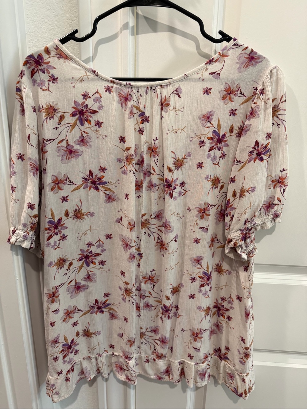 Sonoma Cream Floral V-Neck Blouse with Plum Accents - Picture 3 of 4